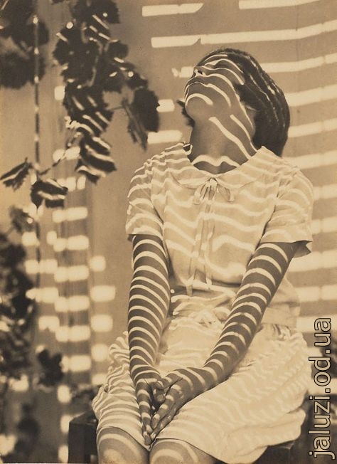 Harold Cazneaux 1931 Смугасті вигини