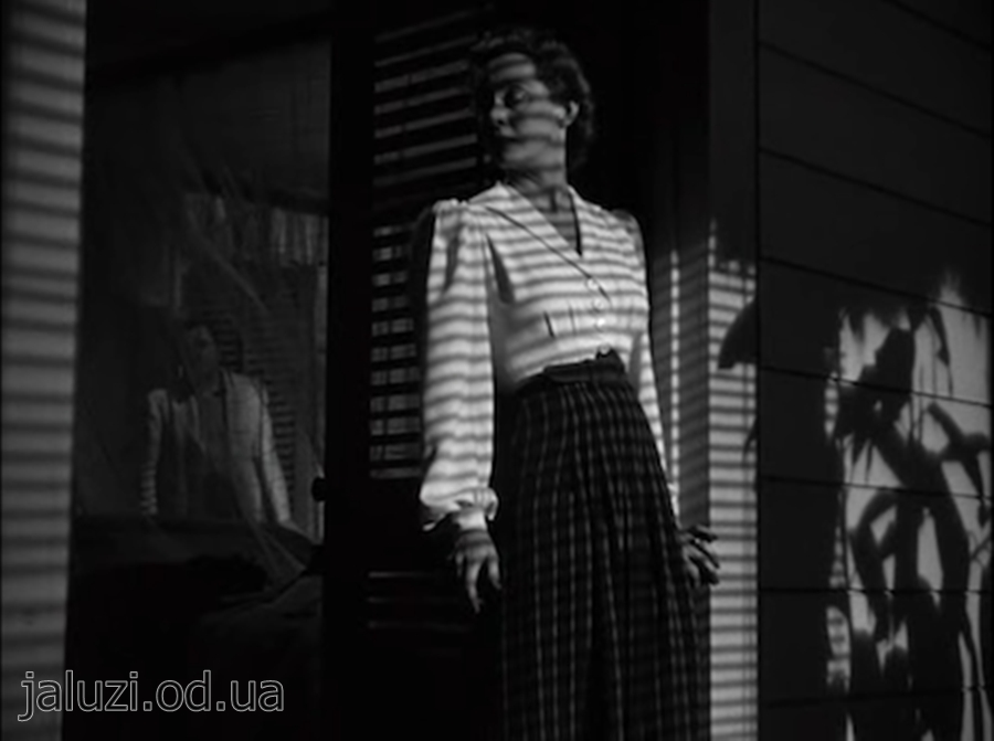 The Letter Postmurder Смугасті вигини