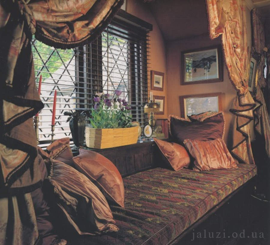 Жалюзі у інтер'єрі приміщень Жалюзі у рекламі